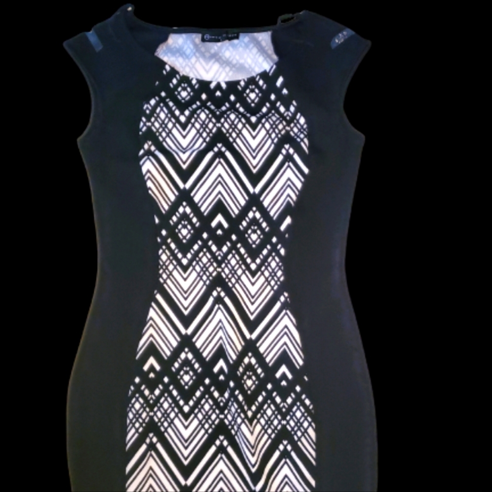 Front Zig Zag Print